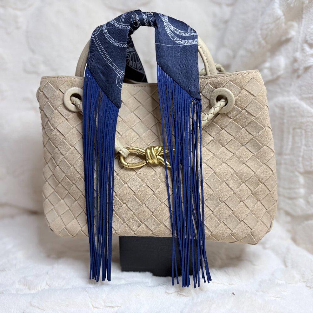 Trendy Fringe Handbag Wraps in several colors - Picture 5 of 15